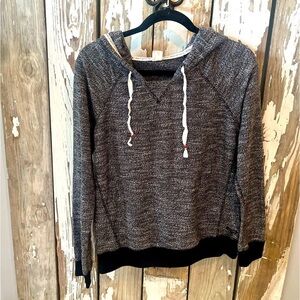 Roxy Black Hooded Pullover size XL